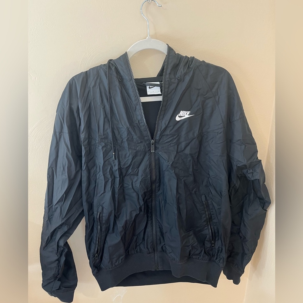 Nike Women’s Black Hooded Windbreaker Jacket